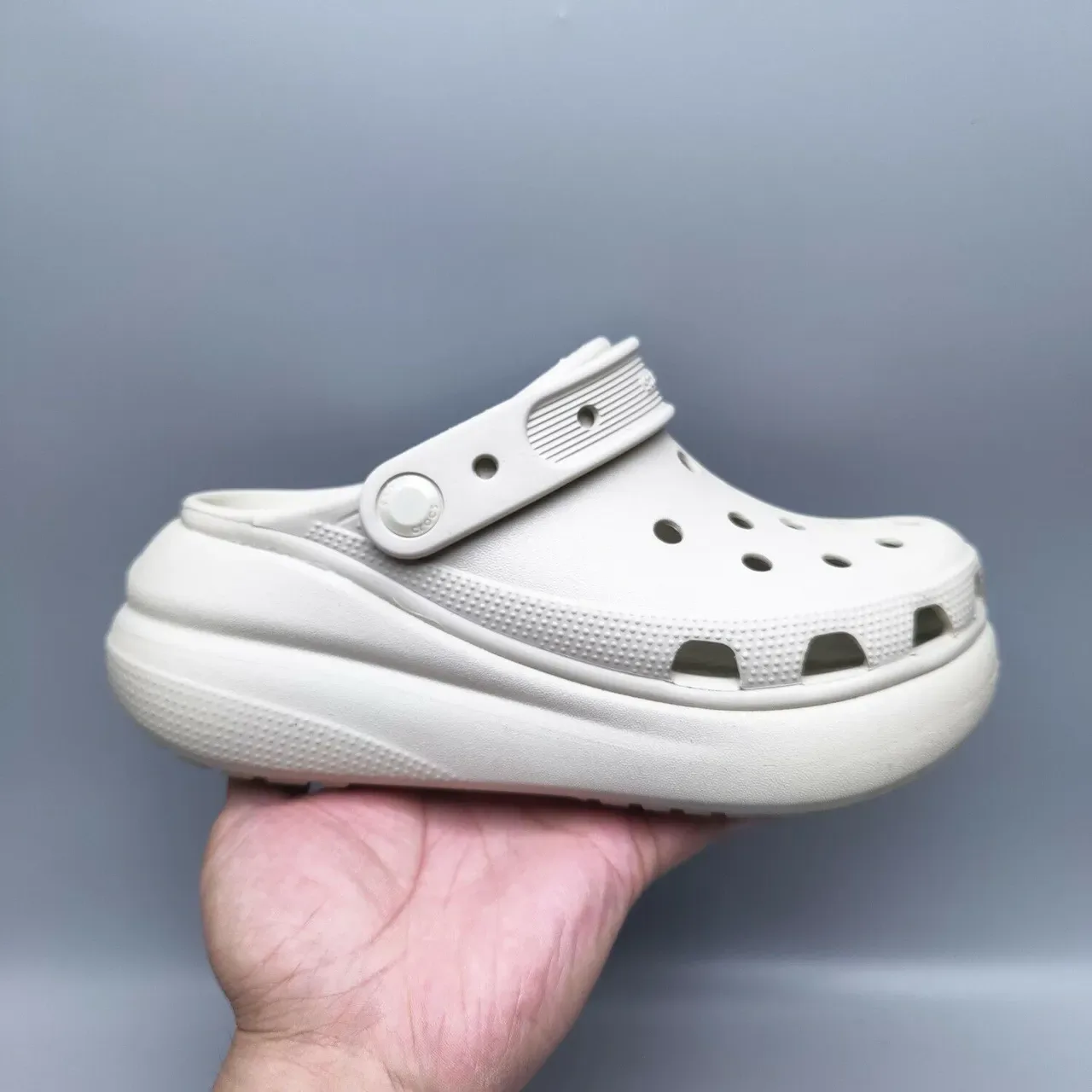 Crocs Classic Clog Off-White Molded Foam Clog 6