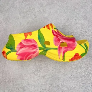 Crocs Classic Clog Yellow Floral Print Clog