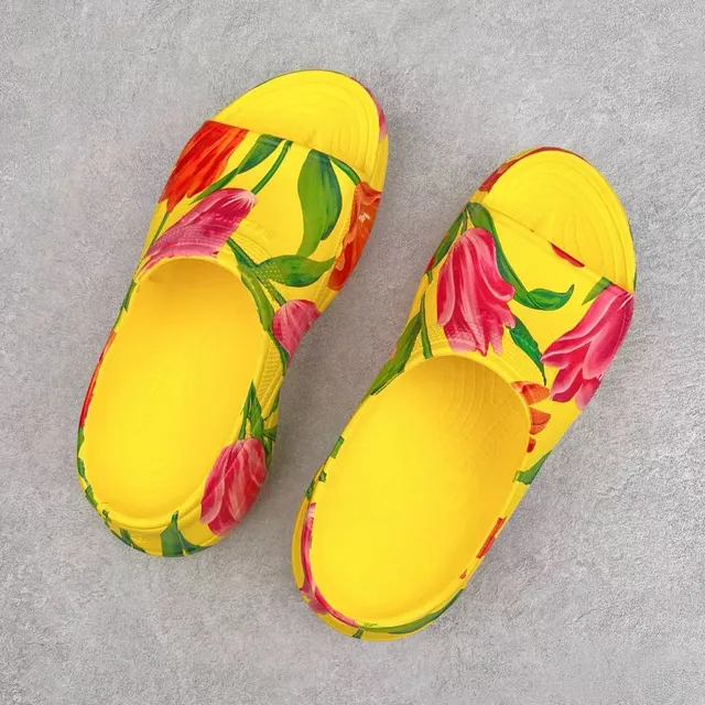 Crocs Classic Clog كلوج أصفر مطبوع زهوري 8