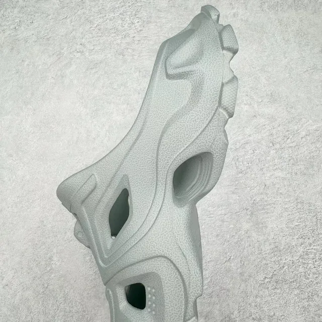 Crocs Gray Molded Foam Ventilated Cutouts Clog 4