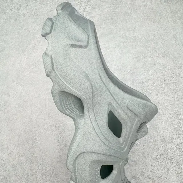 Crocs Gray Molded Foam Ventilated Cutouts Clog 5