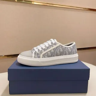 Dior B23 حذاء رياضي أسلوب حياة كانفاس مونوجرام بلون بيج أزرق منصة