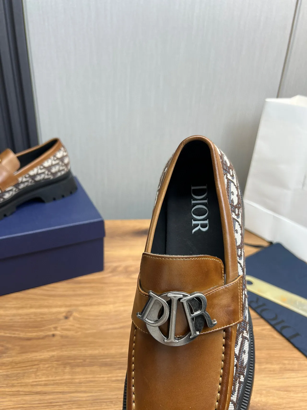 Dior B23 Loafer ট্যান চামড়া মোনোগ্রাম বস্ত্র ঘন লাগসোল Loafer 8