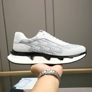 Dior B23 मोनोग्राम सूड लाइफस्टाइल स्नीकर