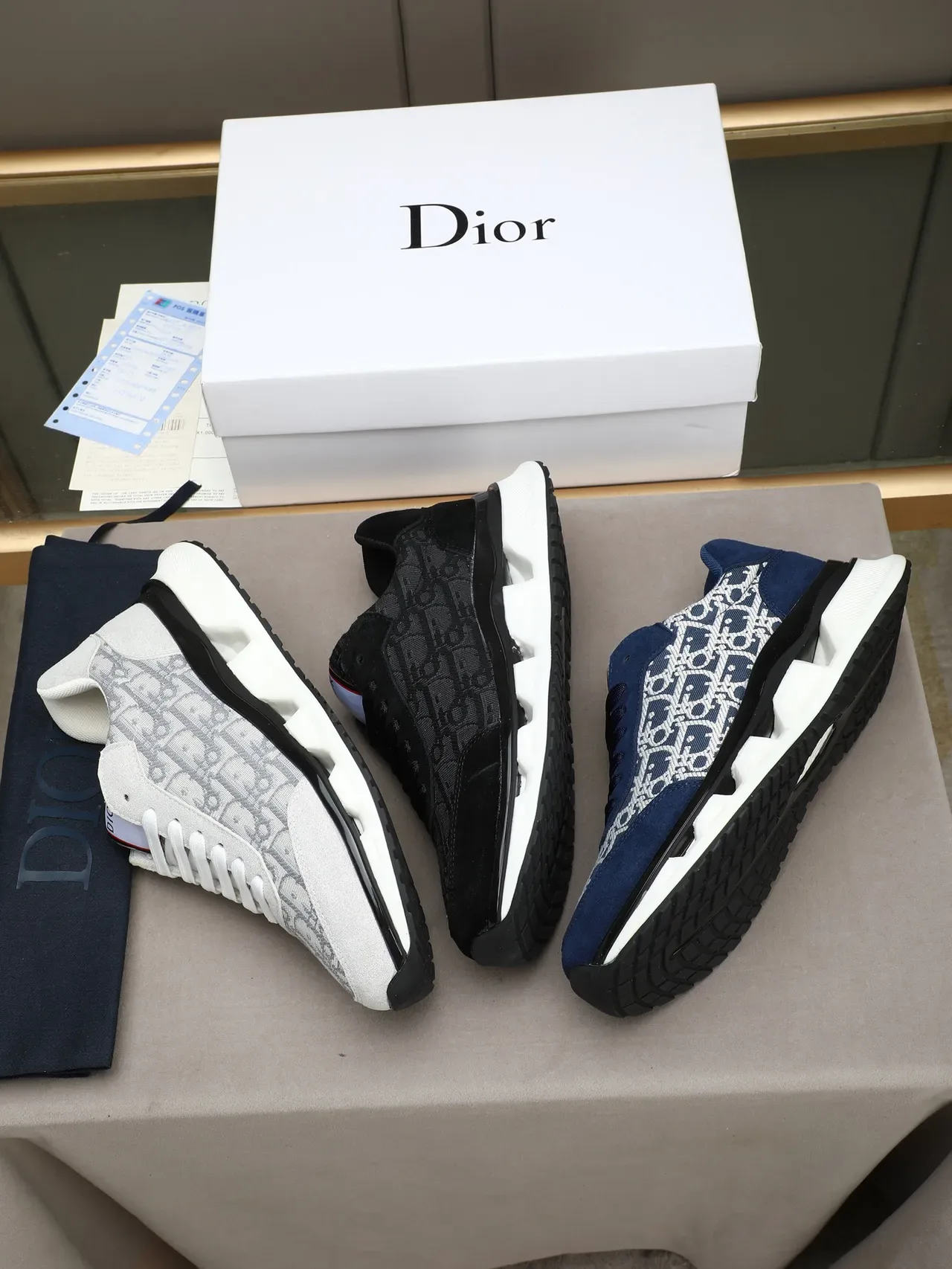 Dior B23 মোনোগ্রাম সুয়েড লাইফস্টাইল স্নিকার 2