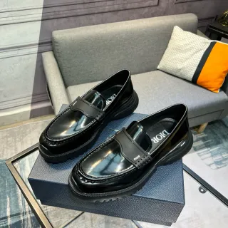 Dior B27 حذاء لوفر جلد أسود لامع سميك القدم مع مسامير