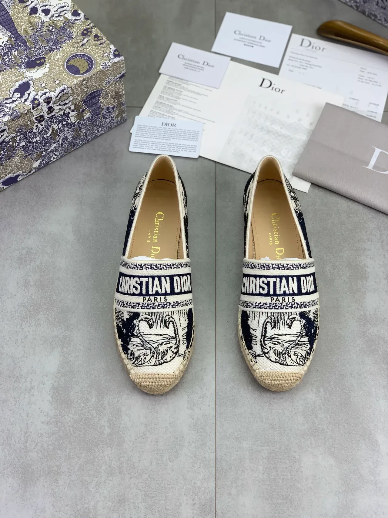 Dior Beige Navy Chaussures bateau avec semelle en jute tissée et tige en toile 4