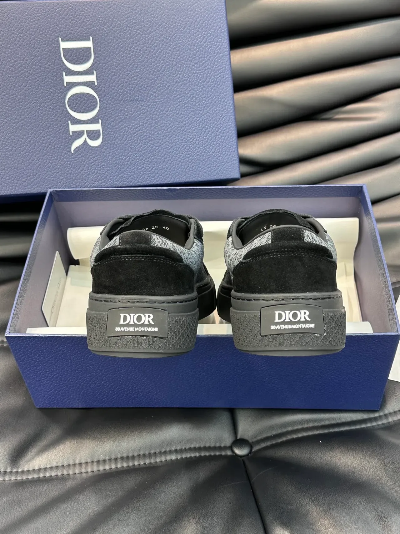 Dior سنیکرز Lifestyle أسود رمادي لوتوب سويدي وجاكار 3