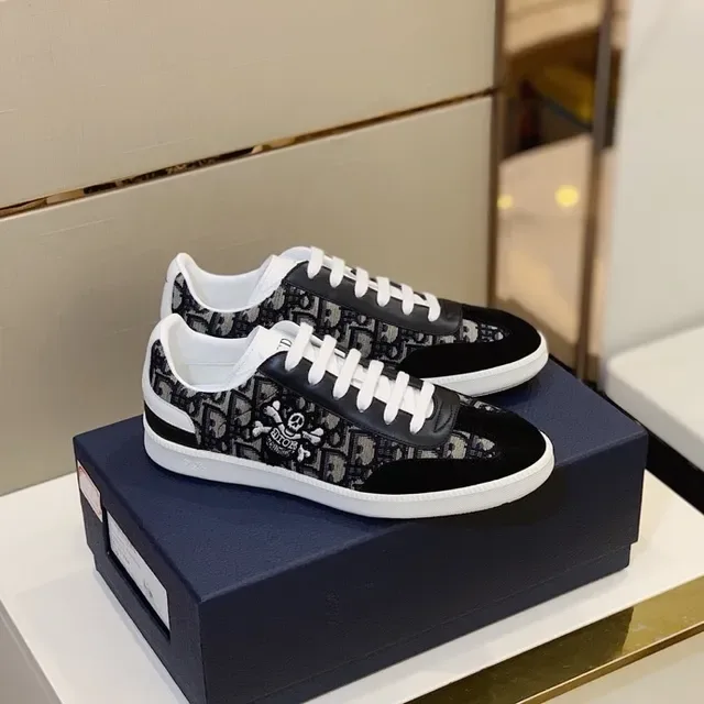 Dior Negro Blanco Oblique Monogram Canvas Skull-and-Crossbones Embroidery Lifestyle Sneakers 3
