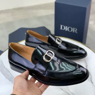 Dior 黑色银色漆皮扣带乐福鞋