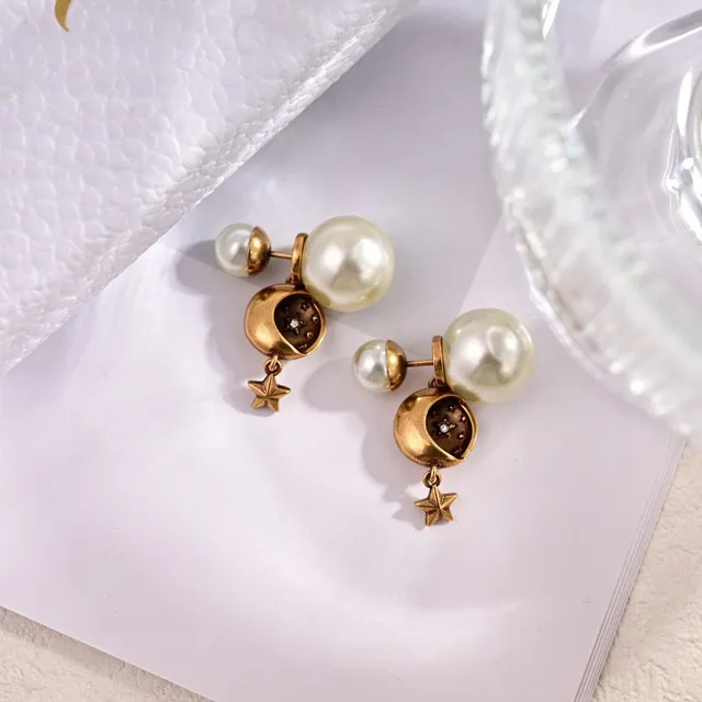 Dior Colar Pendente de Lua Crescente Dourado Branco Pavé Detalhe de Estrela 6