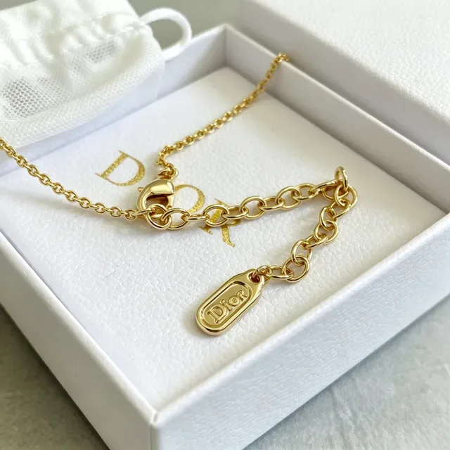 Collar Dior La D de Gold White Oval Locket Pendant Pavé Crystal Bezel 2
