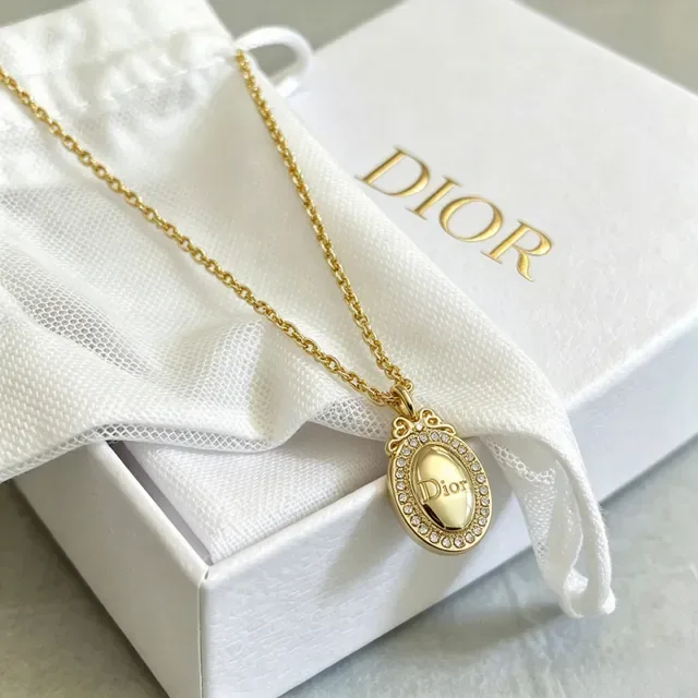 Collar Dior La D de Gold White Oval Locket Pendant Pavé Crystal Bezel 4