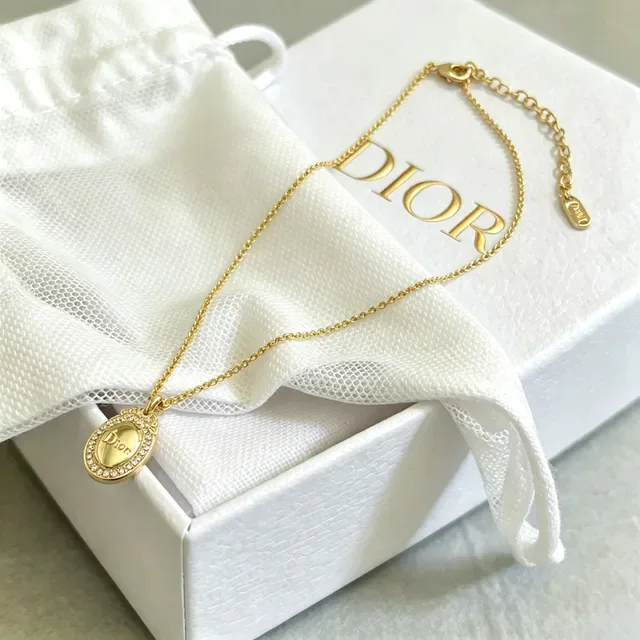 Collar Dior La D de Gold White Oval Locket Pendant Pavé Crystal Bezel 5
