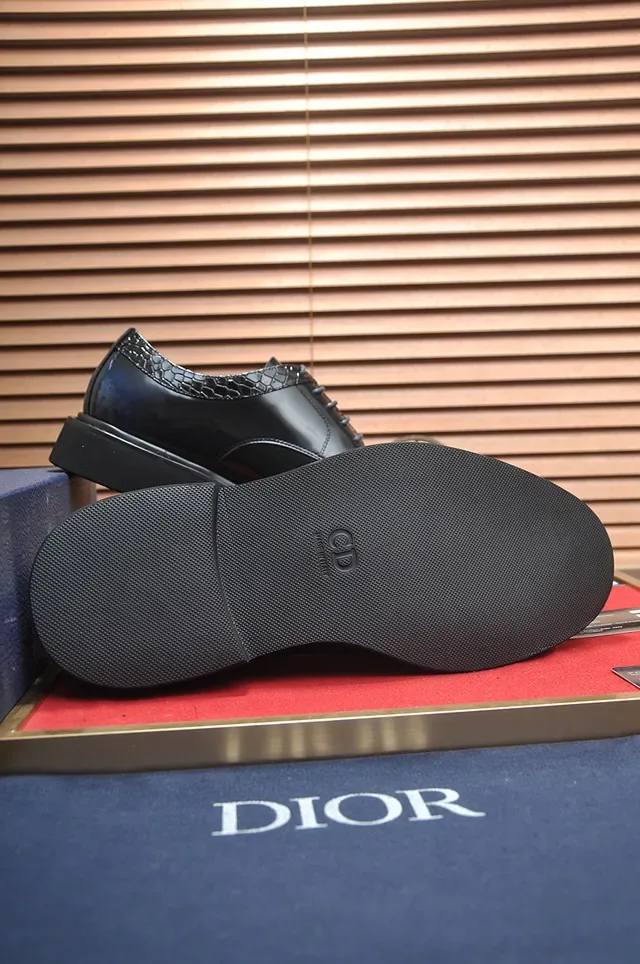 Dior Navy Black हाई ग्लॉस पैटेंट लेदर कैप टू ऑक्सफोर्ड जूते 3