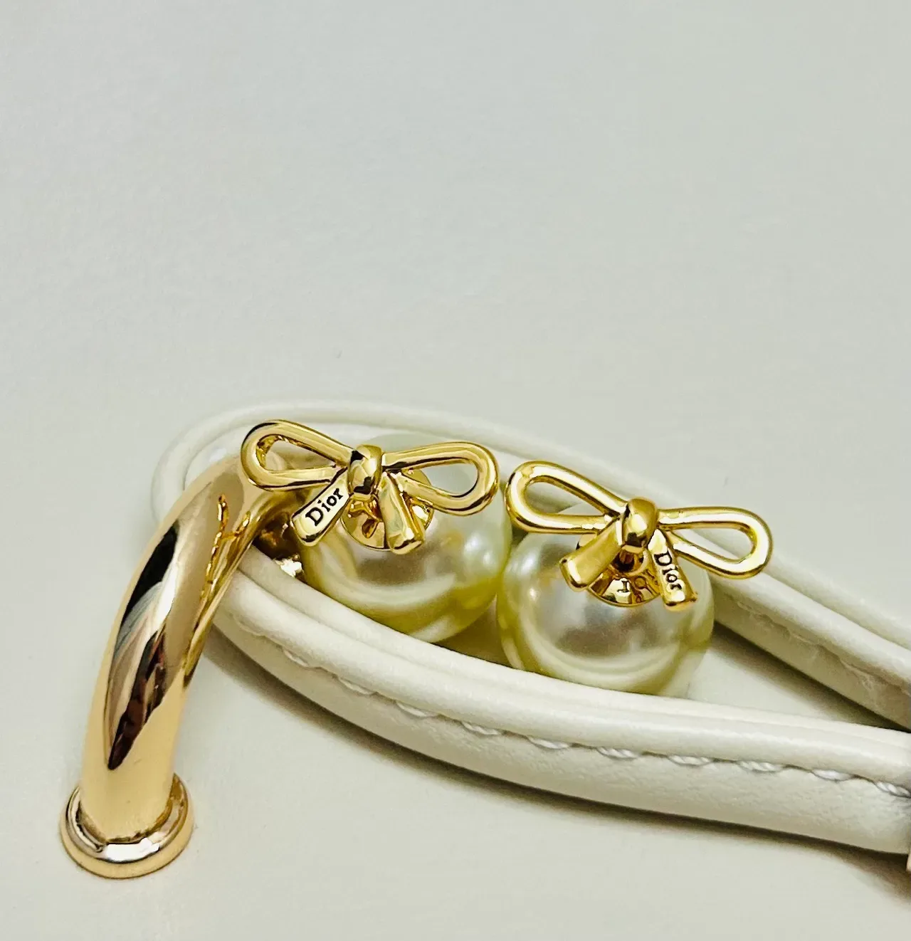 Dior Pearl and Gold Bow Stud Earrings 3