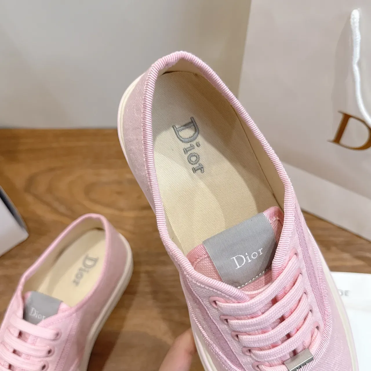 Dior 粉白 帆布低帮生活鞋 4
