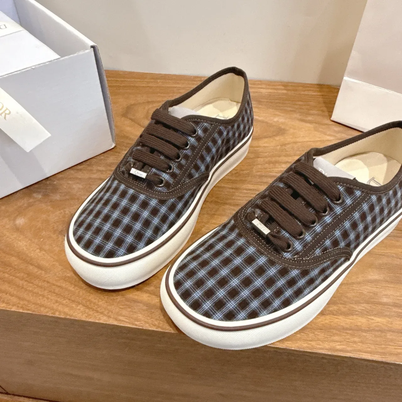 Dior Zapatillas Lifestyle de Lona Plaid de Punta Baja 4