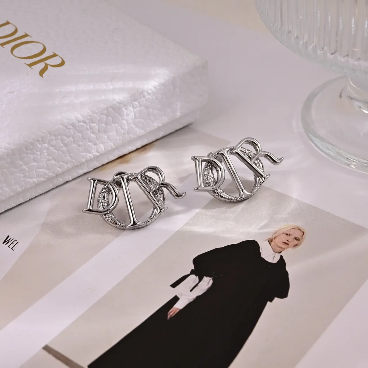 Dior 银色 Monogram Motif 抛光耳环 3