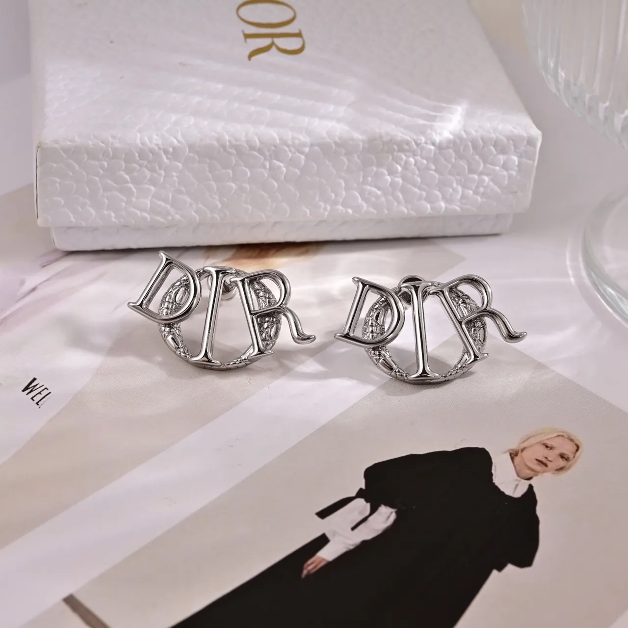 Dior 银色 Monogram Motif 抛光耳环 5