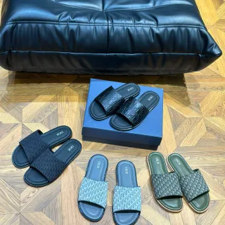 Dior Slide 黑色蓝色 Monogrammed 肩带 Embossed Logo 拖鞋
