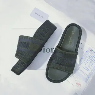 Dior Slide أخضر زيتوني مونوغرامي حزام نعال