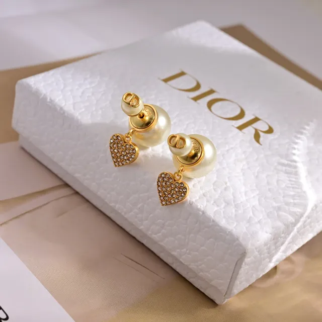 Dior Tribales Boucles d'oreilles en perles et cristal en forme de cœur doré 3