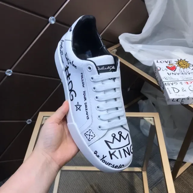 Dolce & Gabbana সাদা কালো হাতে আঁকা গ্রাফিটি গ্রাফিক্স চামড়ার উপরের অংশ লাইফ স্টাইল স্নিকার্স 2