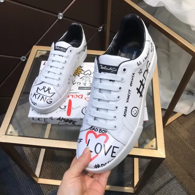 Dolce & Gabbana সাদা কালো হাতে আঁকা গ্রাফিটি গ্রাফিক্স চামড়ার উপরের অংশ লাইফ স্টাইল স্নিকার্স 3