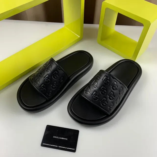 Dolce & Gabbana Chinelo com Monograma Preto Cinta Sola de Borracha Moldada 3