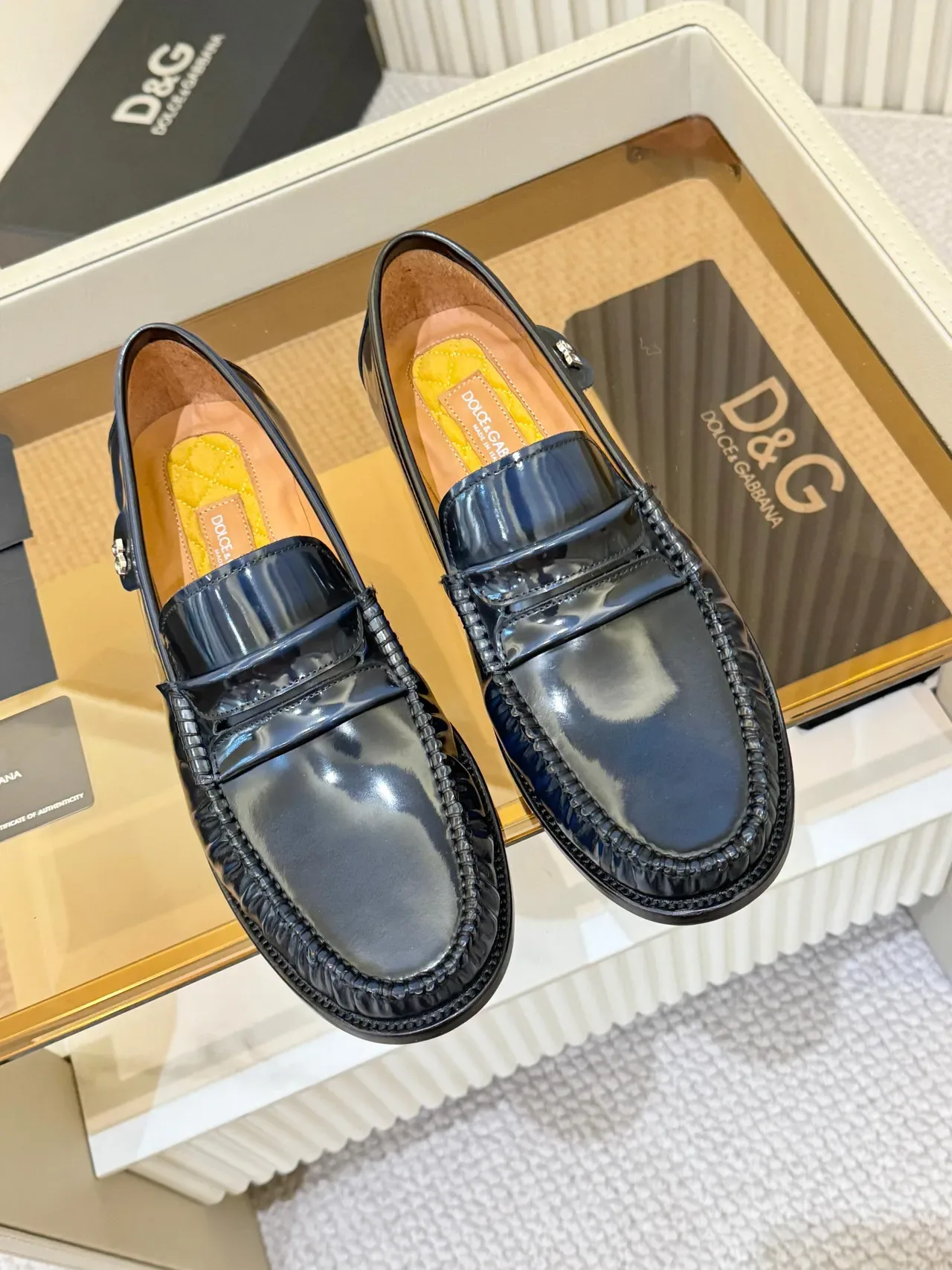 دولشي و غابانا Penny Loafer جلد لامع أسود 4