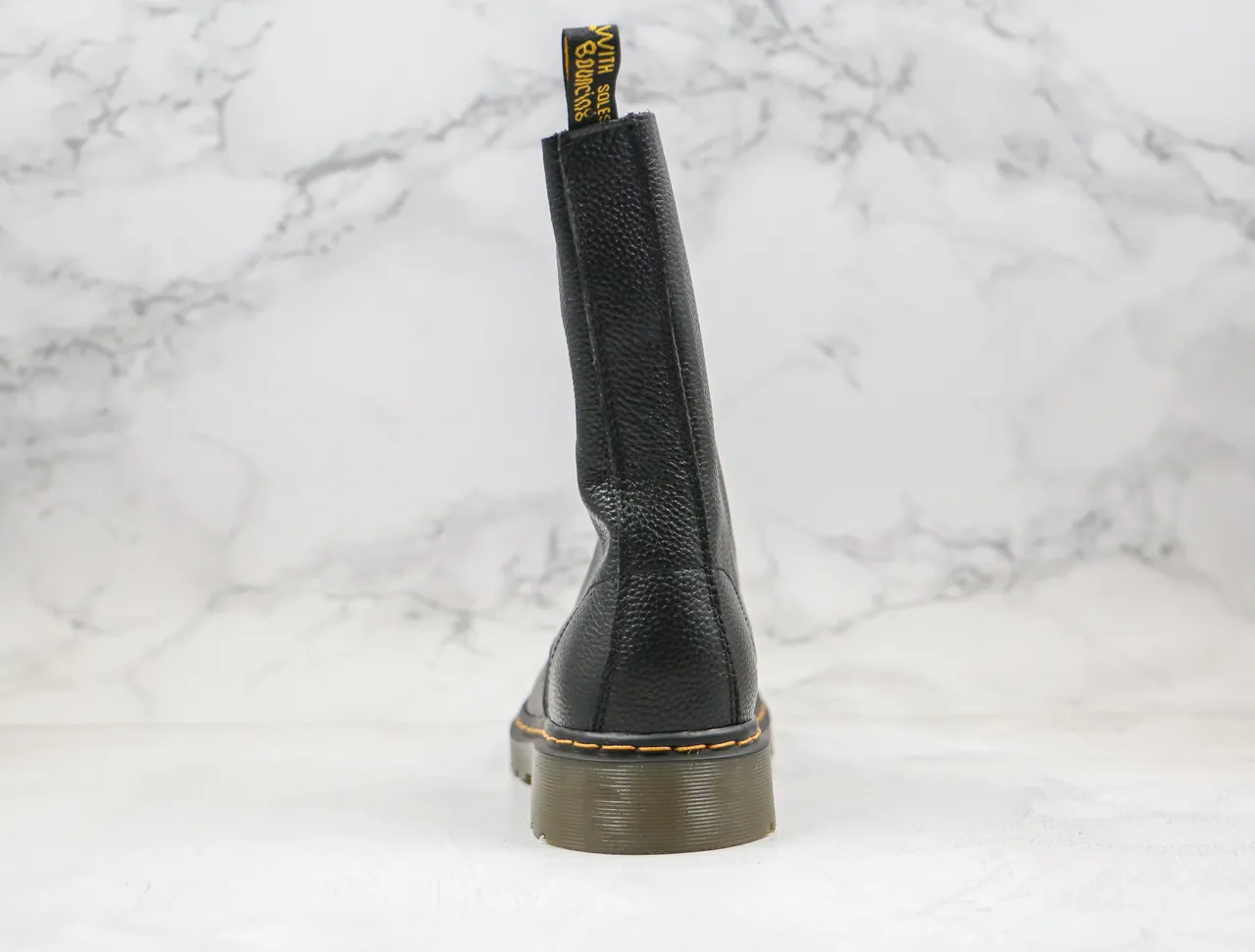 Dr. Martens 1460 काला पेबल लेदर 8-Eyelet मार्टिन बूट 3
