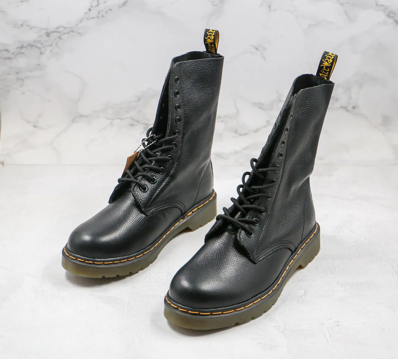 Dr. Martens 1460 काला पेबल लेदर 8-Eyelet मार्टिन बूट 7