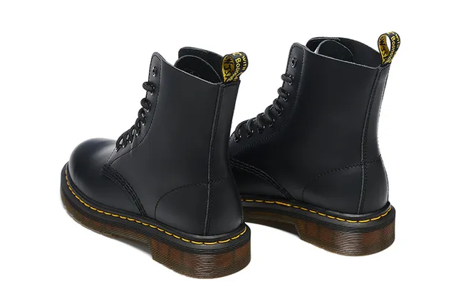 Dr. Martens 1460 Bottes Martin en Cuir Noir Lisse 3