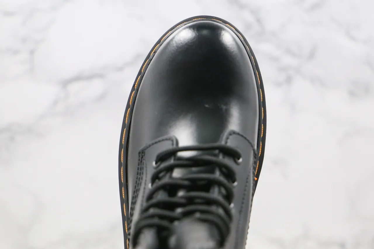 Dr. Martens 1460 Bottes Martin Cuir Noir Lisse Couture Jaune 7