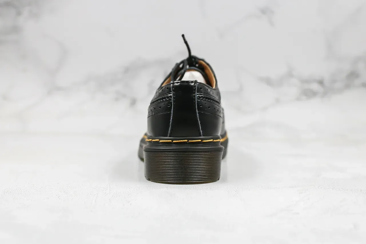 Dr. Martens 1461 ব্রোগ কালো চামড়া হলুদ সেলাই 10