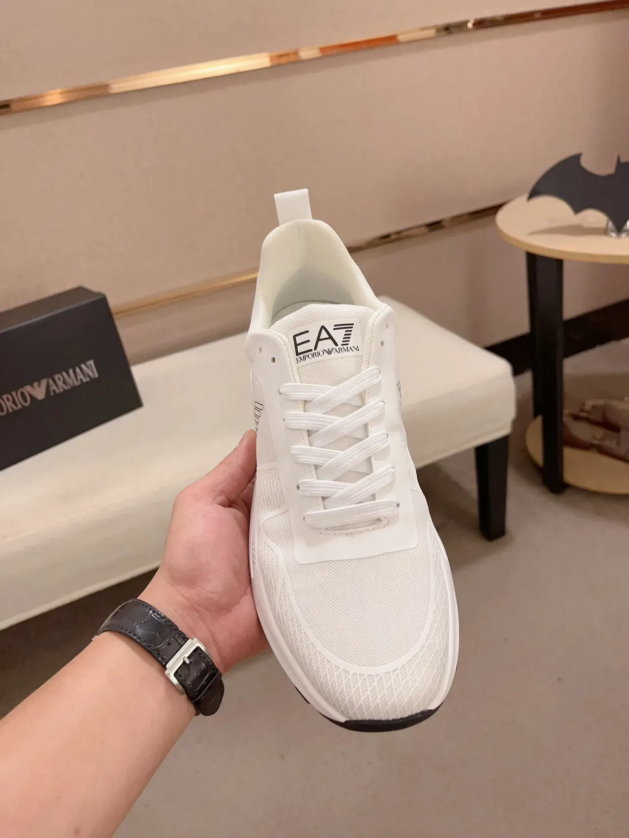 Emporio Armani EA7 حذاء رياضي أبيض شبكي لايف ستايل 2