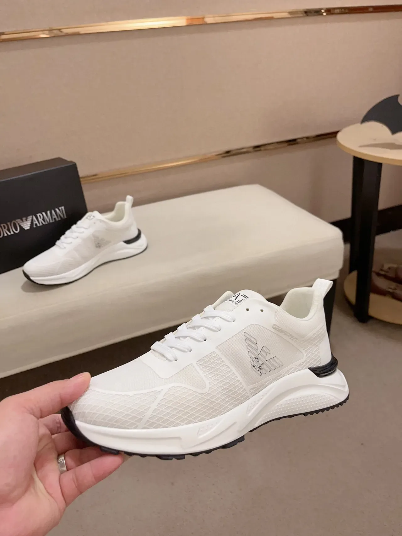 Emporio Armani EA7 حذاء رياضي أبيض شبكي لايف ستايل 3
