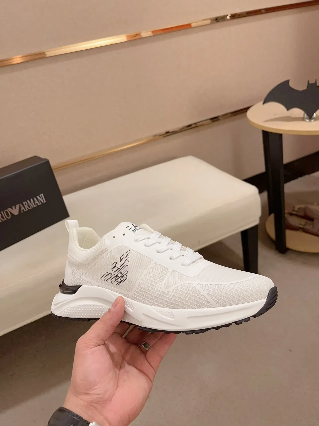 Emporio Armani EA7 حذاء رياضي أبيض شبكي لايف ستايل 4