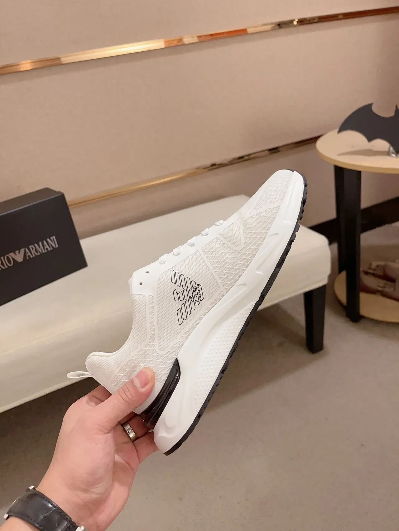 Emporio Armani EA7 حذاء رياضي أبيض شبكي لايف ستايل 5
