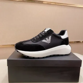 Emporio Armani Eagle Logo কালো এবং সাদা লাইফস্টাইল স্নিকার্স