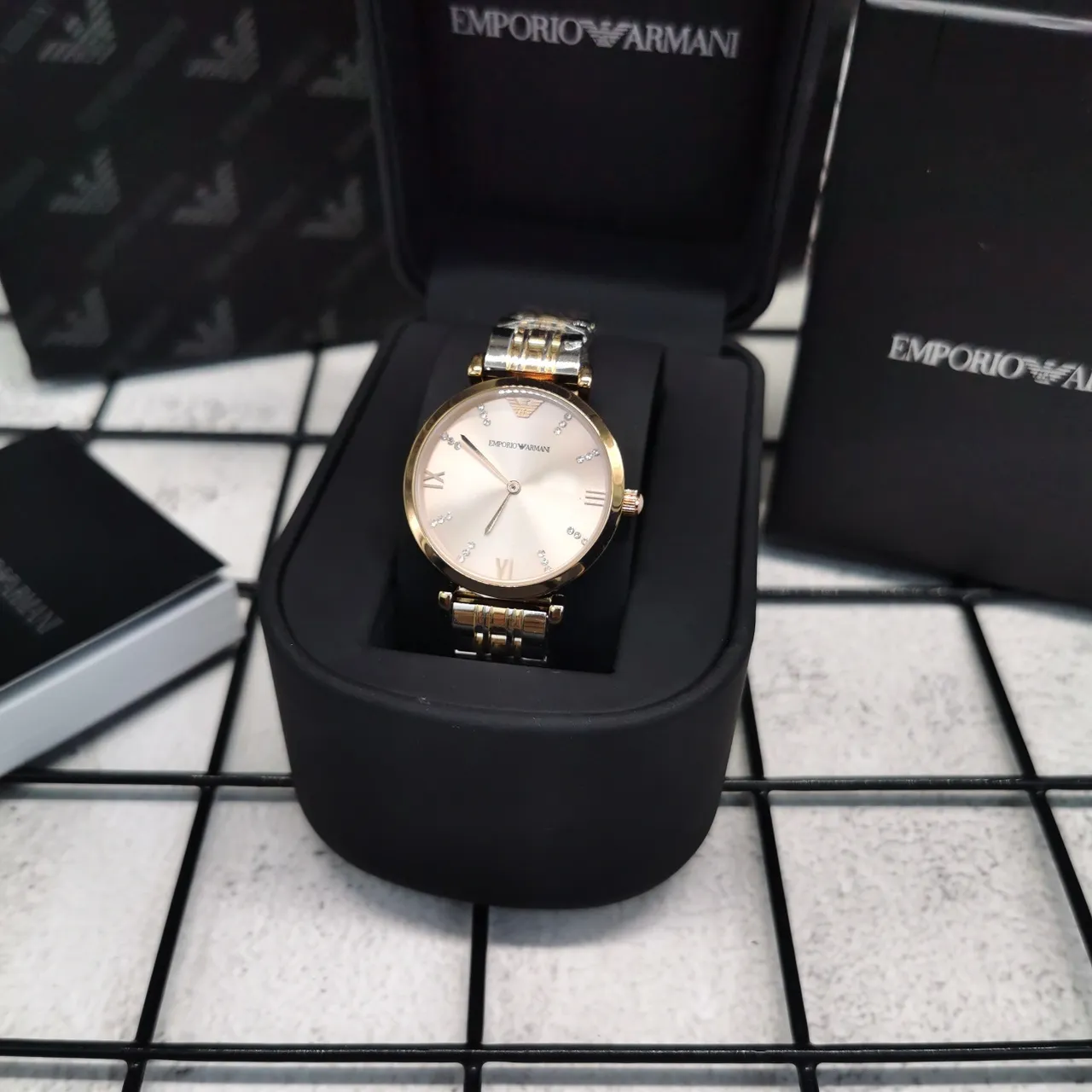 Emporio Armani ذهبي فضي حالة دائرية وجه شمسي ساعة كوارتز 5