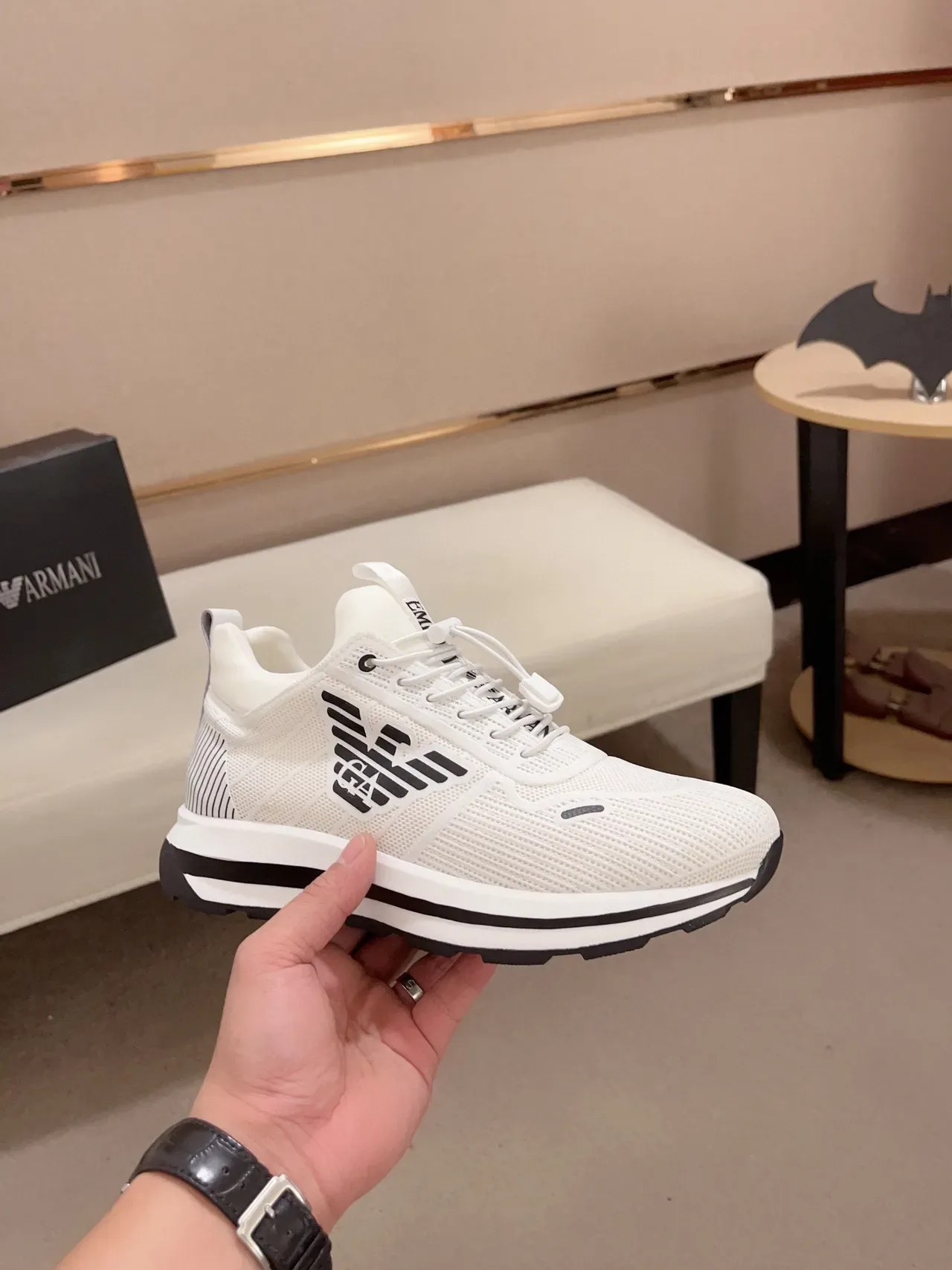 Emporio Armani Tênis Lifestyle Branco e Preto com Logo de Águia 7