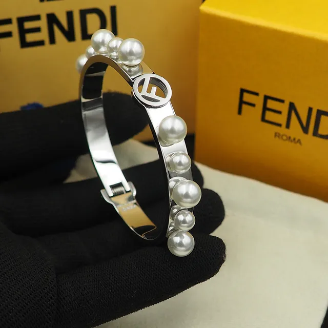 Fendi F Is Fendi Bracelet perlé en ton doré avec logo 8