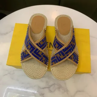 Fendi FF জ্যাকার্ড ক্রসড স্ট্র্যাপ এসপাড্রিল চপ্পল