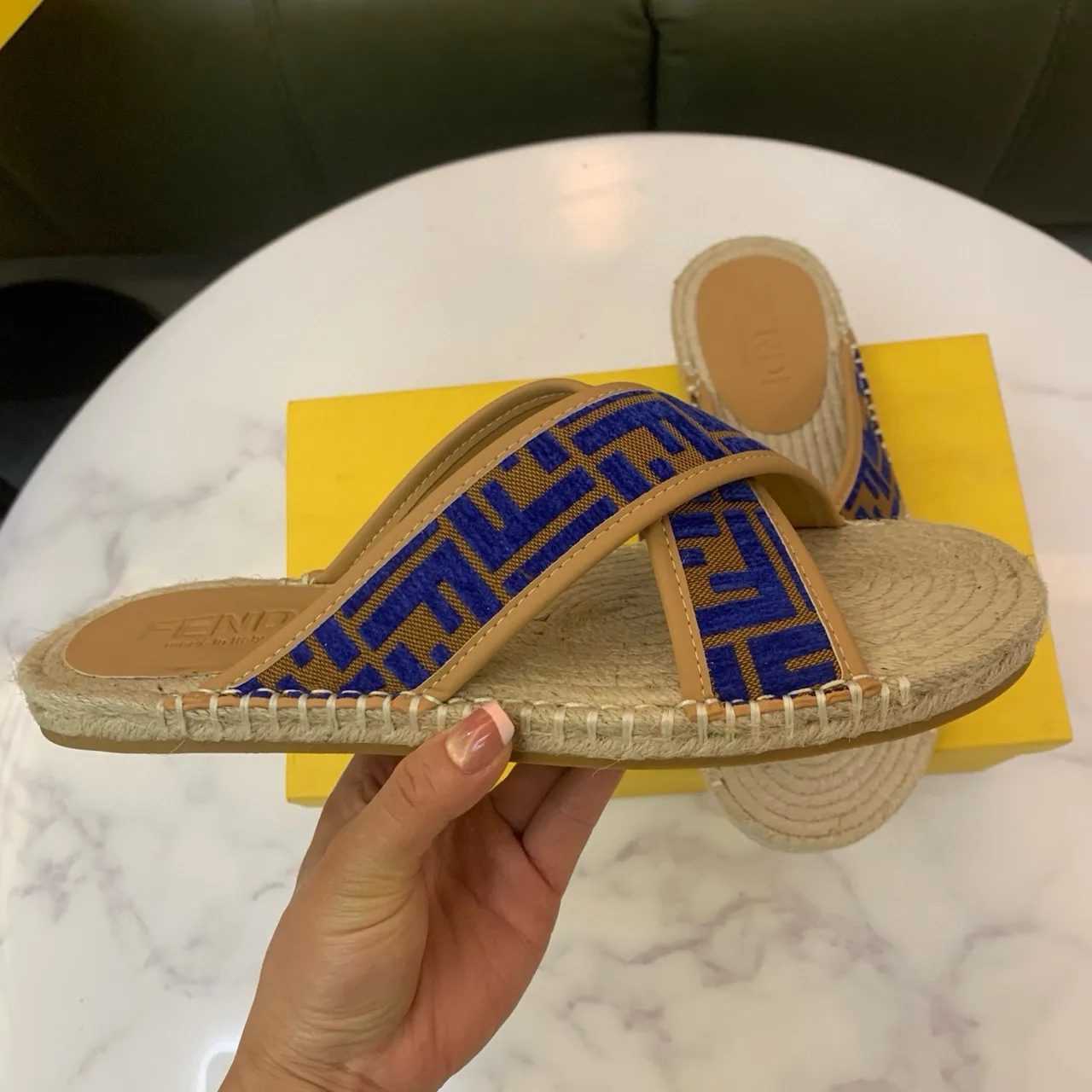 Fendi FF জ্যাকার্ড ক্রসড স্ট্র্যাপ এসপাড্রিল চপ্পল 7