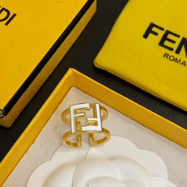 Fendi FF Logo 金色调 白色和黑色珐琅戒指 2
