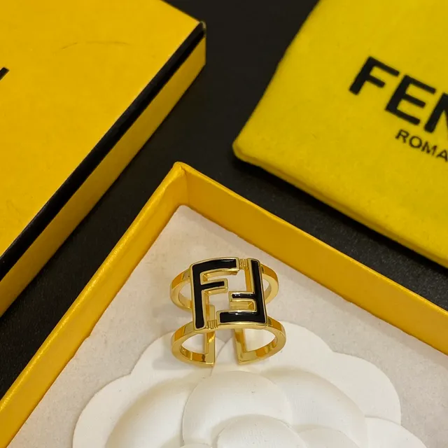 Fendi FF Logo 金色调 白色和黑色珐琅戒指 4