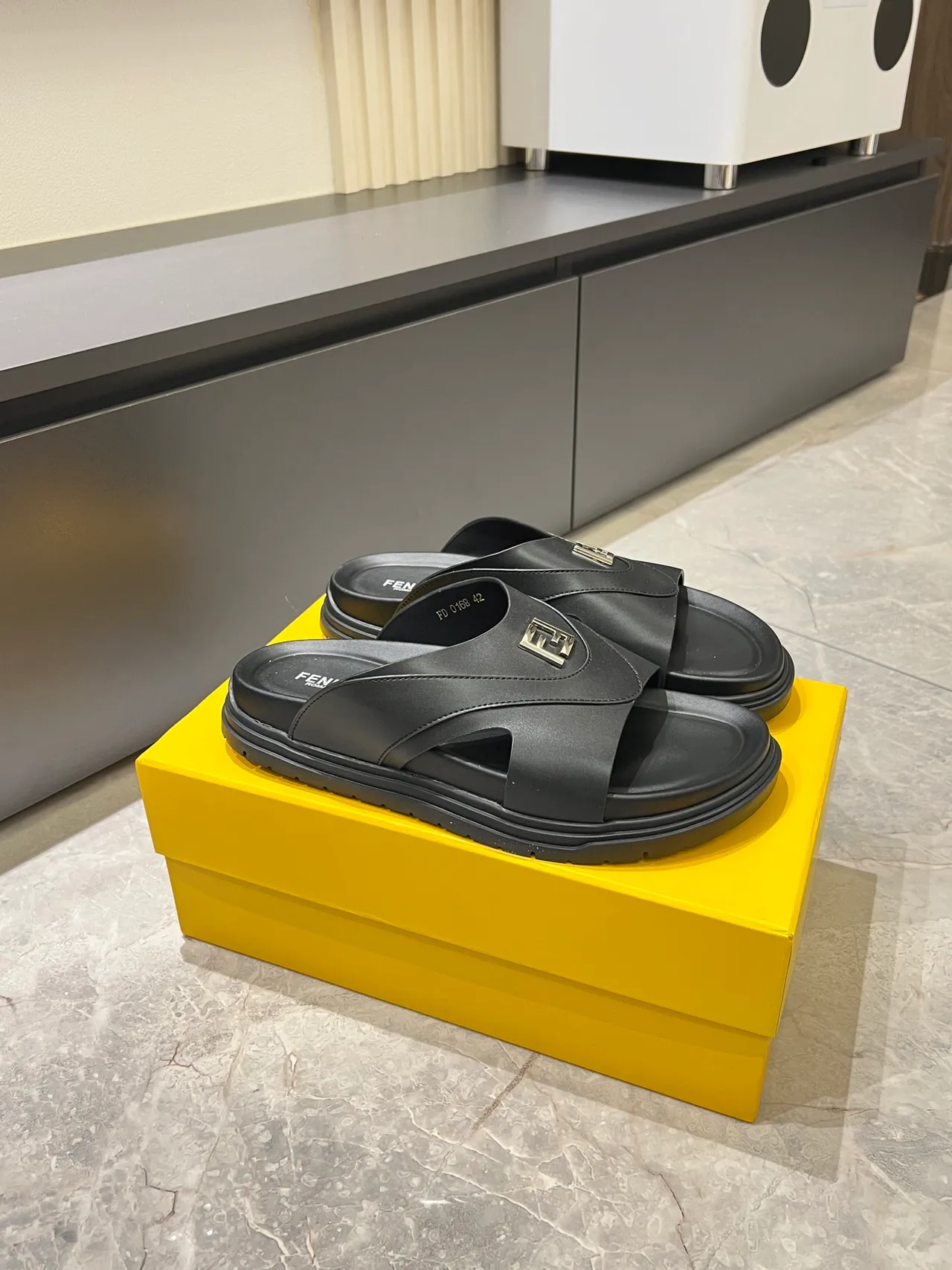 Fendi FF Slide 米色和黑色平台拖鞋 6