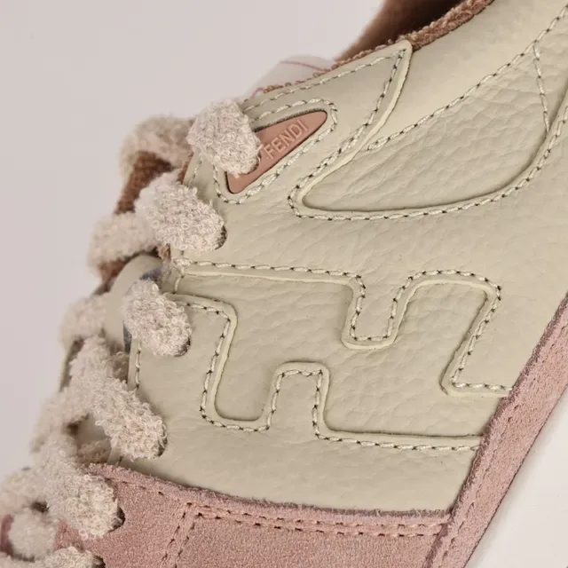 Fendi First Rosa Beige En Capas Ante Y Cuero Parte Superior Con Logo FF Embossado Zapatillas Lifestyle 6